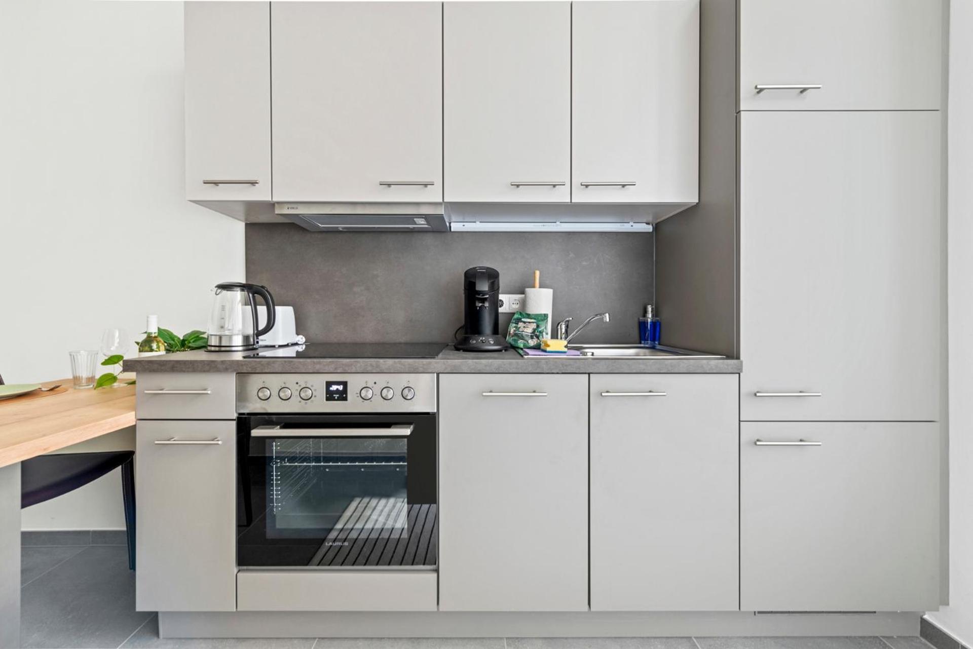 Cozy, Generous City Apartment - 10 Min To City-Centre - Contactless 24H Check-In Вена Экстерьер фото
